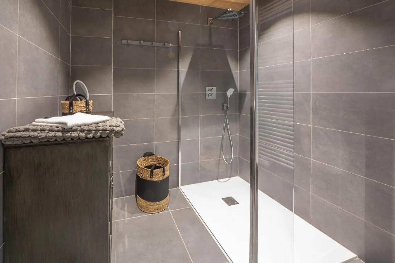 Alpe D'Huez Houses - Chez Ernest - Gentianes - Magnifique 1 Chambre Cabine France